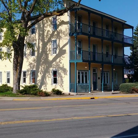 The Thayer Hotel Annandale Bagian luar foto