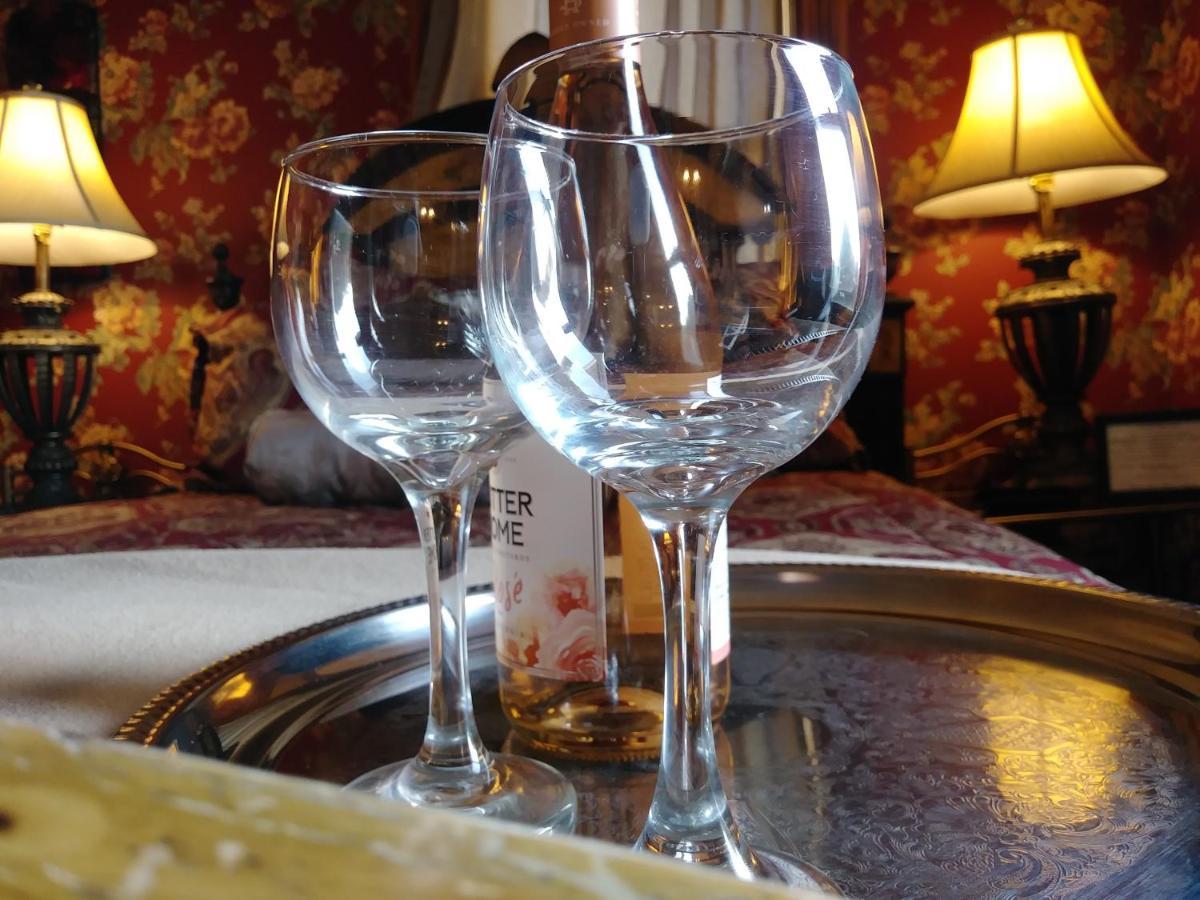 The Thayer Hotel Annandale Bagian luar foto