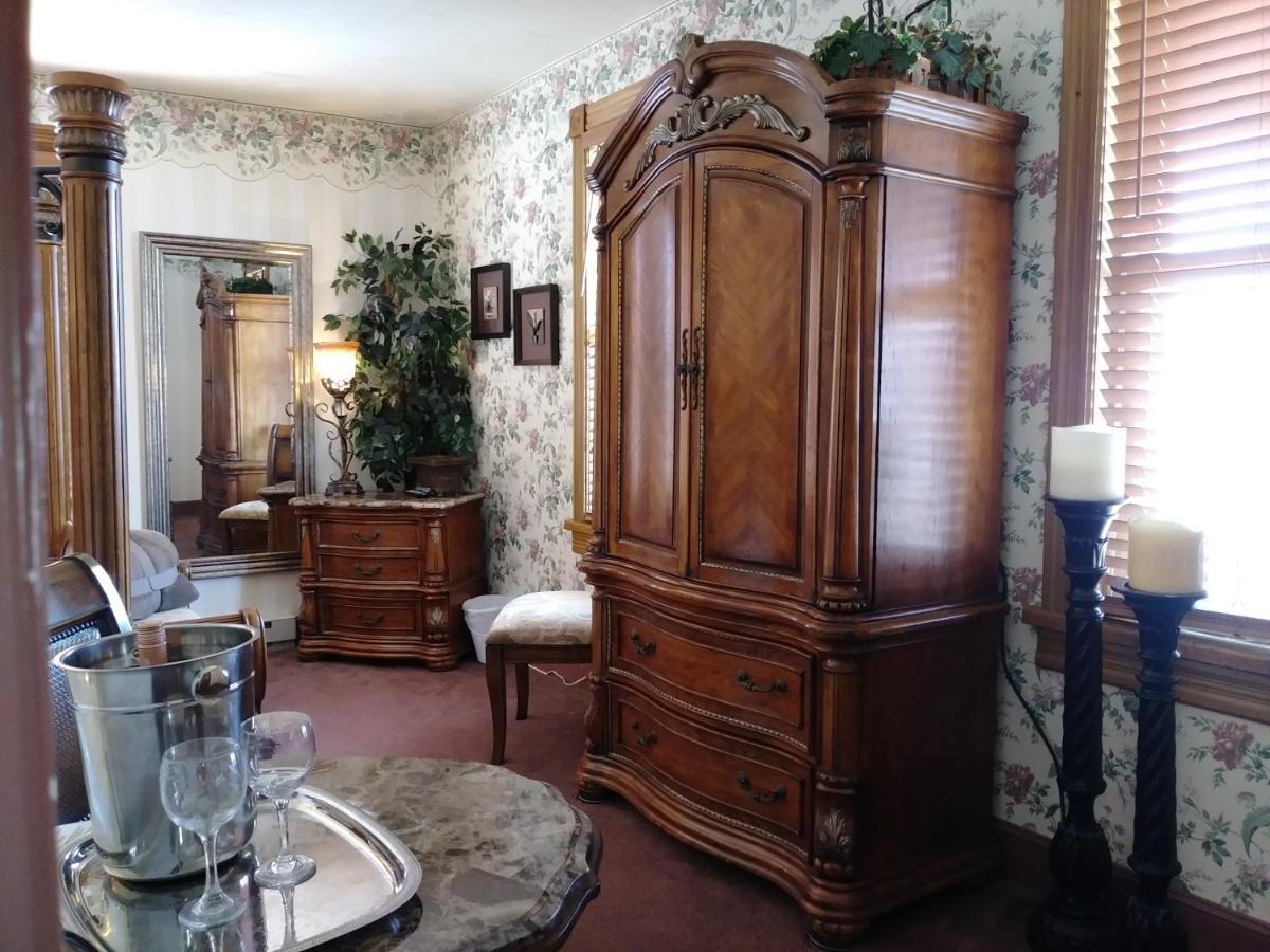 The Thayer Hotel Annandale Bagian luar foto