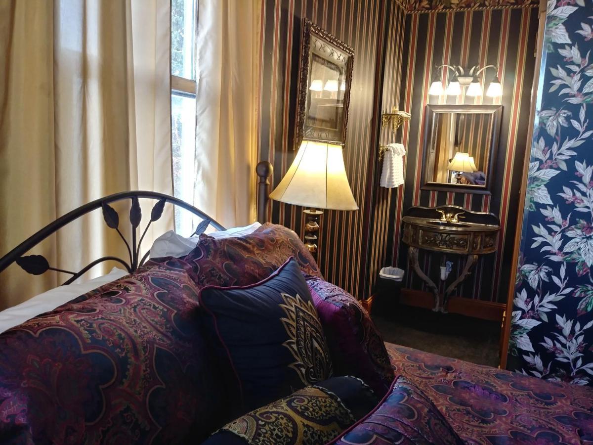 The Thayer Hotel Annandale Bagian luar foto