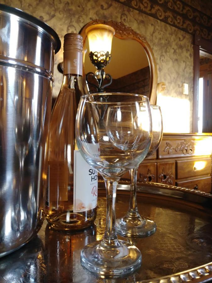 The Thayer Hotel Annandale Bagian luar foto