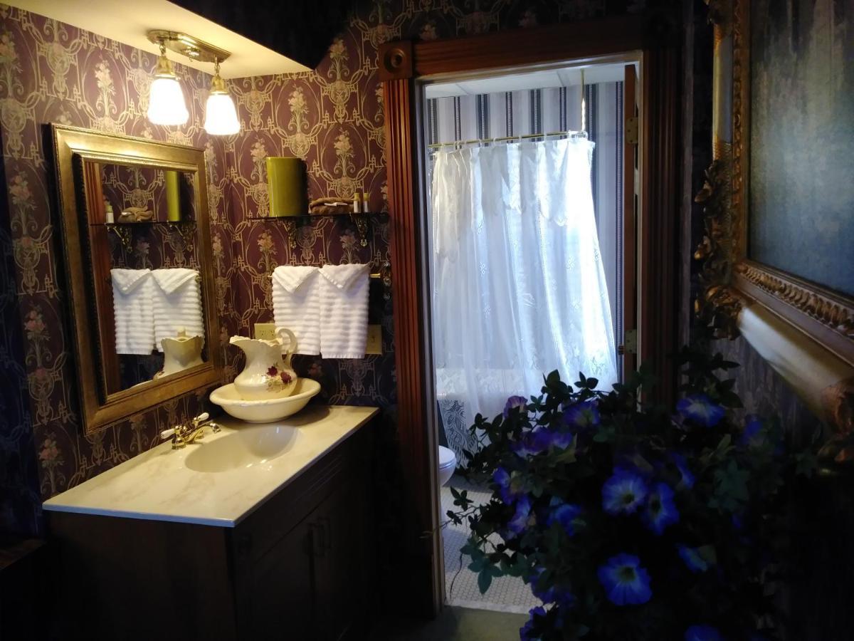 The Thayer Hotel Annandale Bagian luar foto